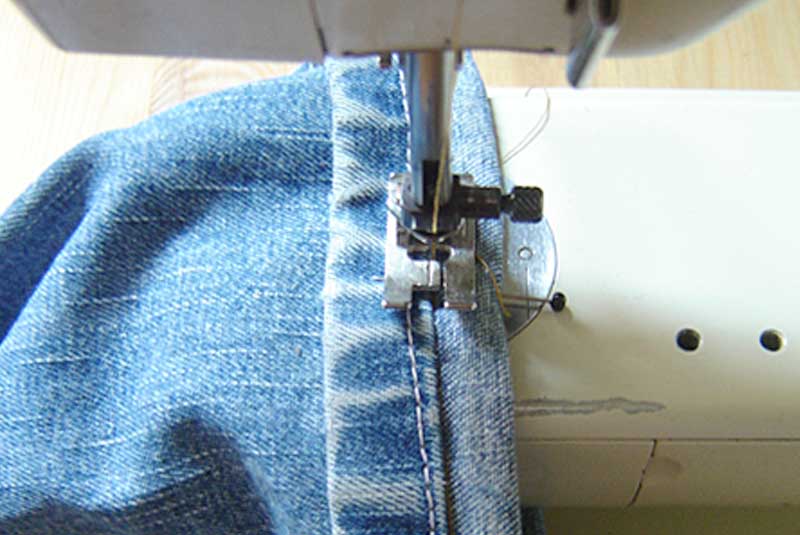 Eine Jeans kürzen mit Originalsaum - super easy