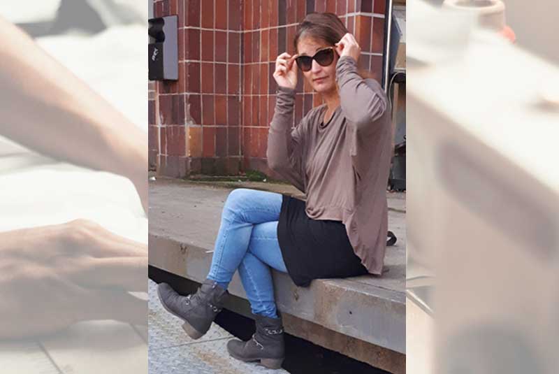 Schnittmuster für einen weiten Sweater mit Rüschen